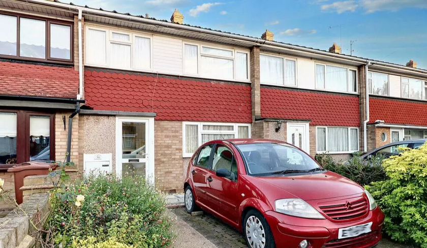 3 bedroom terraced house for sale